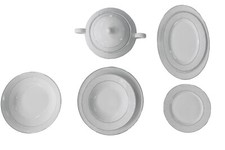Servizio Tavola In Porcellana